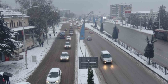 Malatya’da kar yağışı etkili oluyor