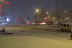 Malatya’da kar yağışı ulaşımda aksamalara yol açtı