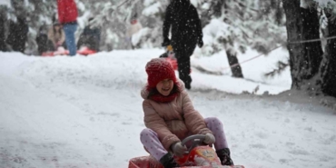 Manisa’da kar coşkusu: Yaylalar ziyaretçilerle doldu
