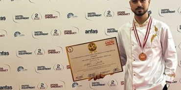 Manisalı Şef Murat Çakar’dan Antalya’da çifte madalya