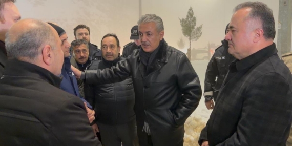 Mardin Valisi Akkoyun karla mücadele çalışmalarını inceledi