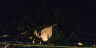 Marmaris’te toprak kayması nedeniyle yol trafiğe kapatıldı