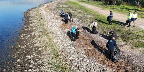 "Mavi Takım" ekibi 16 tonun üzerinde atık topladı