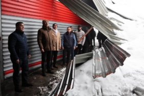 Mehmet Kuş, karda işyerleri zarar gören esnafla buluştu