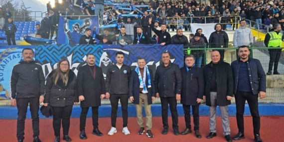 MHP Milletvekili Erbaş’tan Karşıyaka maçı için taraftarlara 2 otobüs desteği