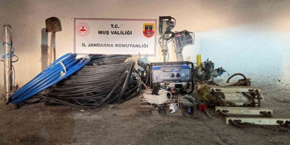 Muş’ta kaçak kazı operasyonu: 2 gözaltı