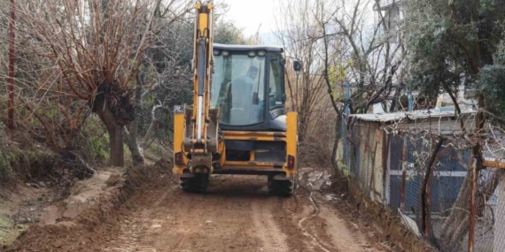 Nazilli Belediyesi’nden Arslanlı’da yol çalışması