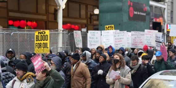 New York’ta binlerce kişi Venezuela için yürüdü