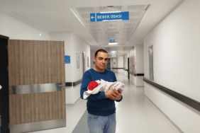 Niğde’de yeni yılın ilk bebeği Aslı Nur oldu