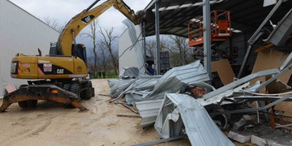 Nilüfer’de 3 yıkım birden