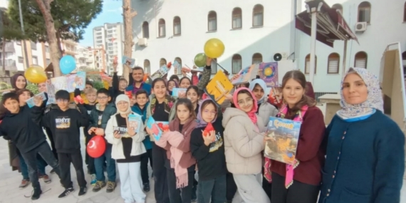 Öğrenciler camilerin tarihini yerinde öğreniyor