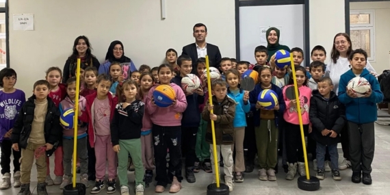 Okullara spor malzemesi desteği