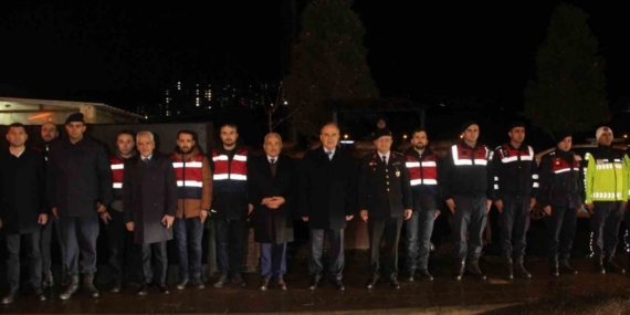 Ordu protokolü, görevi başındaki personelin yeni yılını kutladı