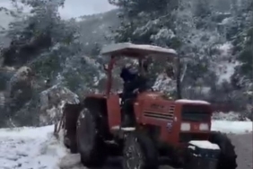 Osmaniye’de kapanan köy yollarını muhtar kendi imkanlarıyla açıyor