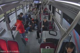 Otobüs şoförü rahatsızlanan yolcuyu hastaneye yetiştirdi