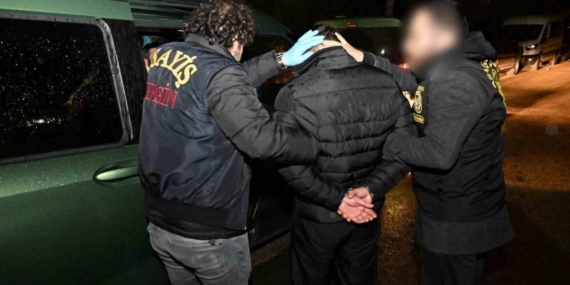 Özel harekatlı baskında cinayetten 27 yıl hapis cezasıyla aranan hükümlü yakalandı