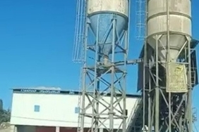 Parasını alamadığını iddia eden işçi siloya çıktı