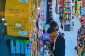 Parfümleri önce kokladılar sonra çaldılar