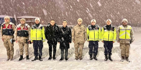 Patnos’ta güvenlik güçlerine yeni yıl ziyareti