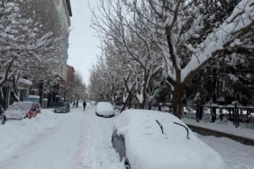 Patnos’ta kar ve dondurucu soğuk hayatı olumsuz etkiliyor