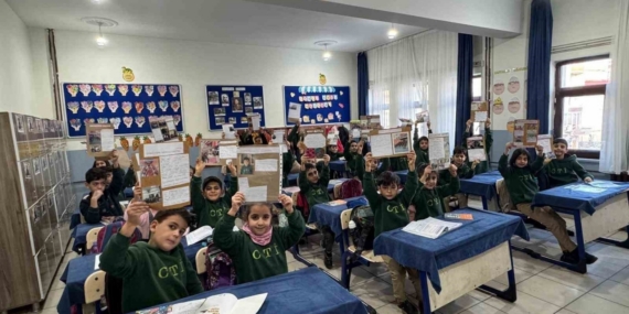 Patnos’ta minik gazetecilerden sınıf gazetesi