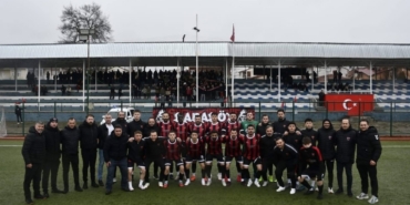 Pazaryeri derbisinin kazananı Karaköyspor oldu