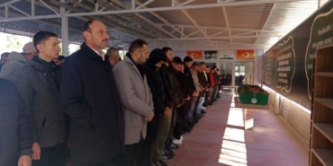 Pencereden düşerek hayatını kaybeden 8. sınıf öğrencisi son yolculuğuna uğurlandı