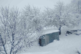 Pütürge’de kar kalınlığı 1 metreye yaklaştı