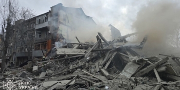 Rusya, Harkov’da 5 katlı binayı vurdu: en az 25 yaralı