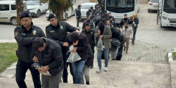 Samsun merkezli 19 ilde müstehcenlik operasyonunda 20 kişi adliyeye sevk edildi