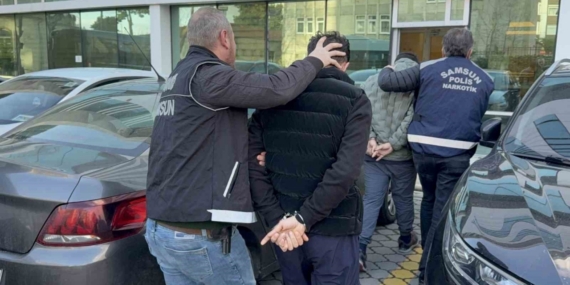 Samsun’da uyuşturucu operasyonu: 3  gözaltı