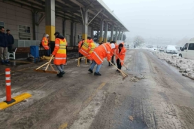 Şanlıurfa’da kar temizliği sürüyor