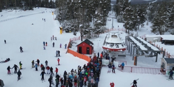 Sarıkamış’ta "Kristal" heyecan: Kayak sezonu zirve yapıyor