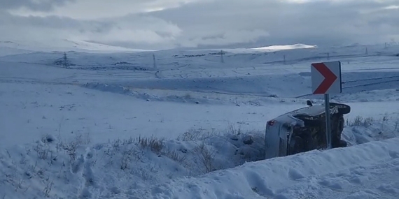 Sarıkamış’ta otomobil takla attı: 1 yaralı