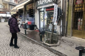 Şiddetli fırtına ortalığı birbirine kattı