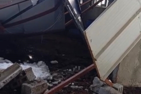 Siirt’te 5 buzağı çöken çatının altında kalarak telef oldu