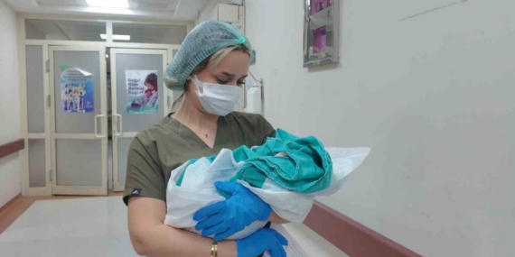 Siirt’te yılın son bebeği 2 kilo 600 gram olarak doğdu