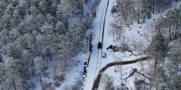 Sındırgı’da merkezde yağmur, yüksek kesimlerde kar yağışı etkili oldu