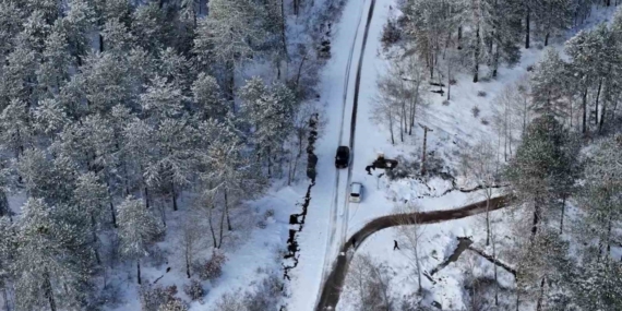 Sındırgı’da merkezde yağmur, yüksek kesimlerde kar yağışı etkili oldu