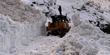 Şırnak’ta çığ nedeniyle kapanan yol ulaşıma açıldı