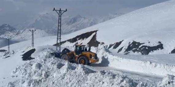 Şırnak’ta yol açma çalışmalarına DSİ de dahil oldu