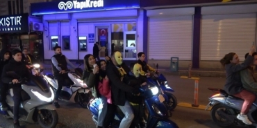 Süper Kupa zaferini Kilis’te motosikletlerle şehir turu atarak kutladılar