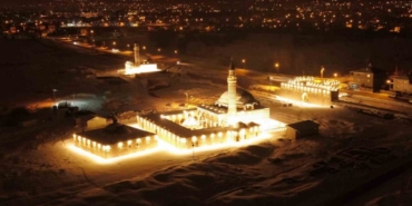 Tarihi Hüsrev Paşa Camii’nde gece ışıltısı: Tarih ve sanat buluştu