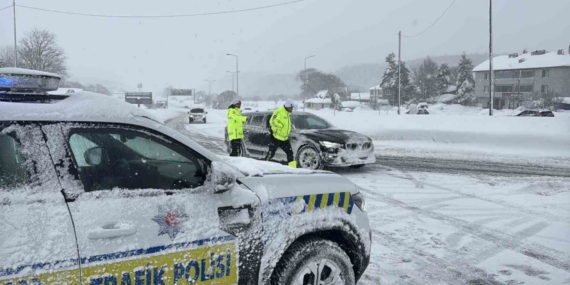 TEM ve D-100’ün Bolu geçişi ağır taşıt trafiğine kapatıldı