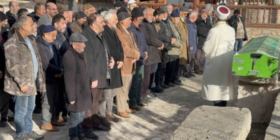 Tokat’ta kan donduran baba cinayetinde cenaze toprağa verildi