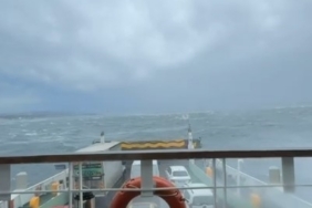 Topçular-Eskihisar seferini yapan arabalı feribot fırtınada sürüklendi