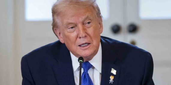 Trump: "İran yönetimi çok büyük bir şekilde bedelini ödeyecek"