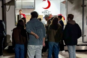 Türk Kızılay Manisa’dan öğrencilere 5 bin kişilik ikramlık