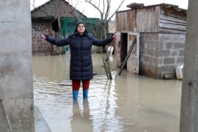 Üç günlük yağmur felakete döndü: Sakarya Karasu’da mahalle su altında kaldı