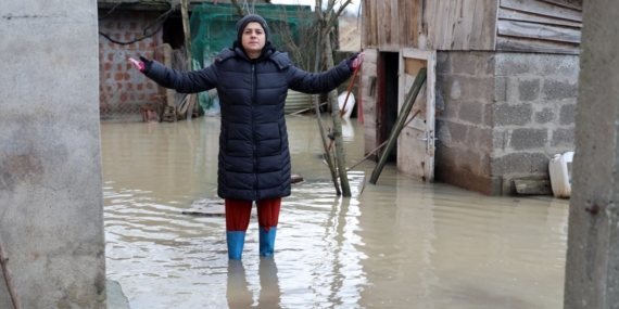 Üç günlük yağmur felakete döndü: Sakarya Karasu’da mahalle su altında kaldı